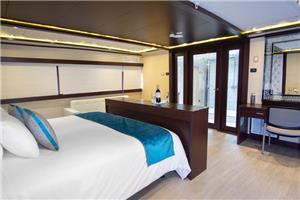 Grand Majestic Yacht