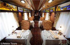 Lounge car on board the Gran Lujo