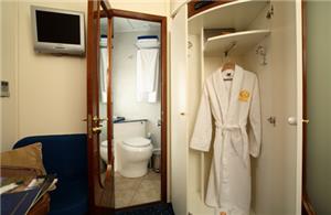 Private bathroom, Gold Class